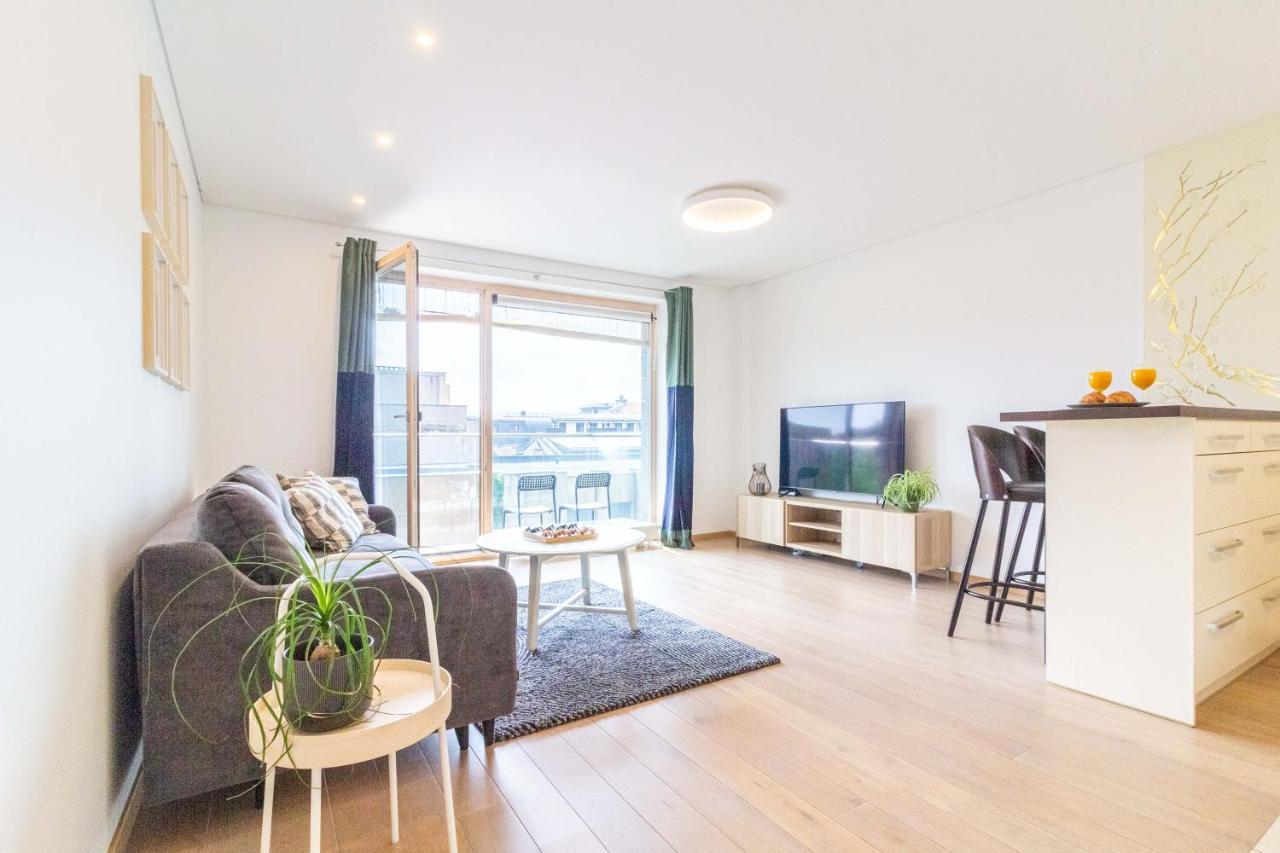 קובנה Cohost I Sunny Center Apt, Covered Parking, Balcony & Self Check-In מראה חיצוני תמונה