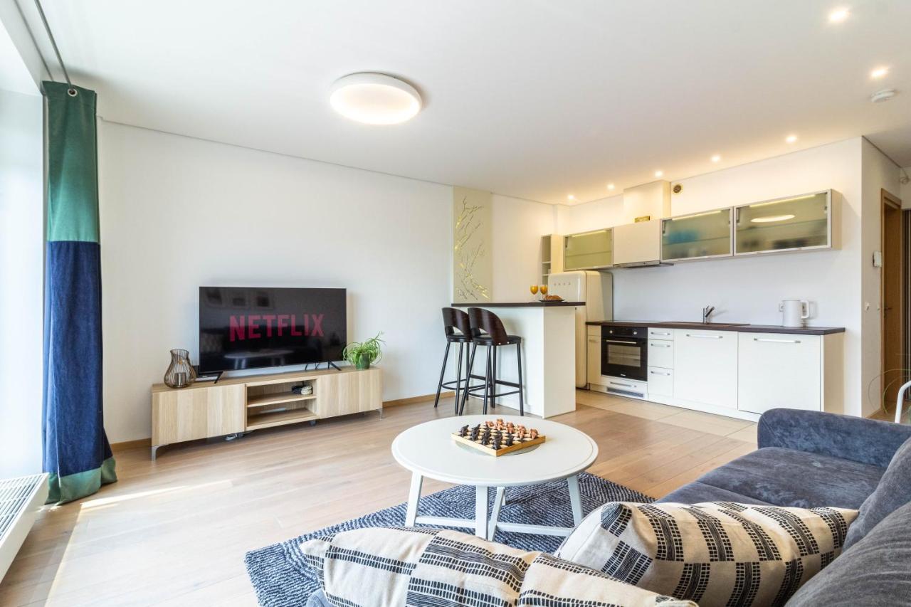 קובנה Cohost I Sunny Center Apt, Covered Parking, Balcony & Self Check-In מראה חיצוני תמונה
